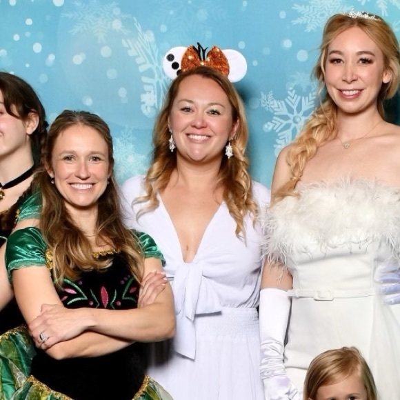 📦 Disney Frozen Olaf Studs & Snowflake Dangle Earrings Bundle - Picture 3 of 3